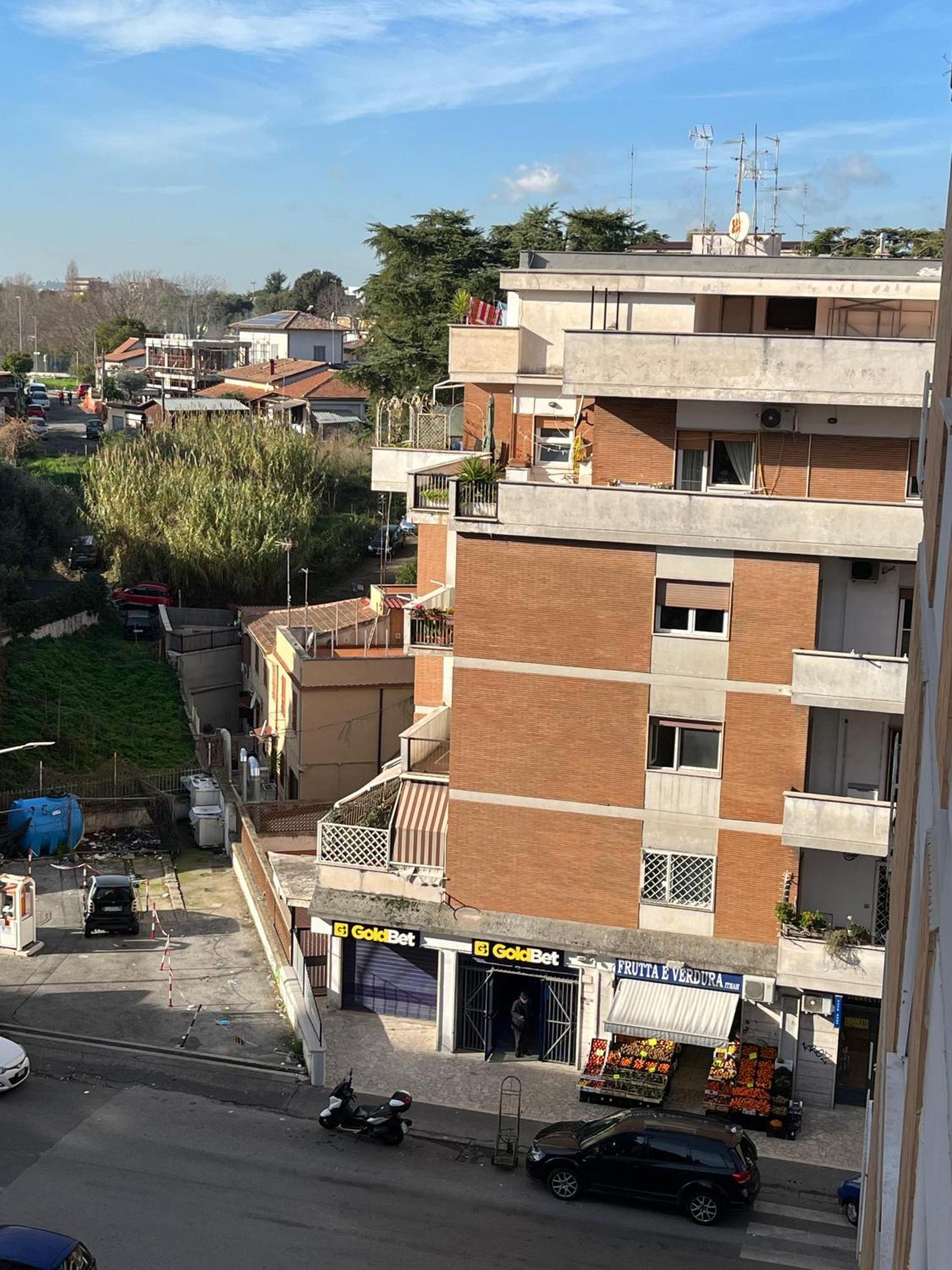 Smart Home Tiburtina ローマ エクステリア 写真