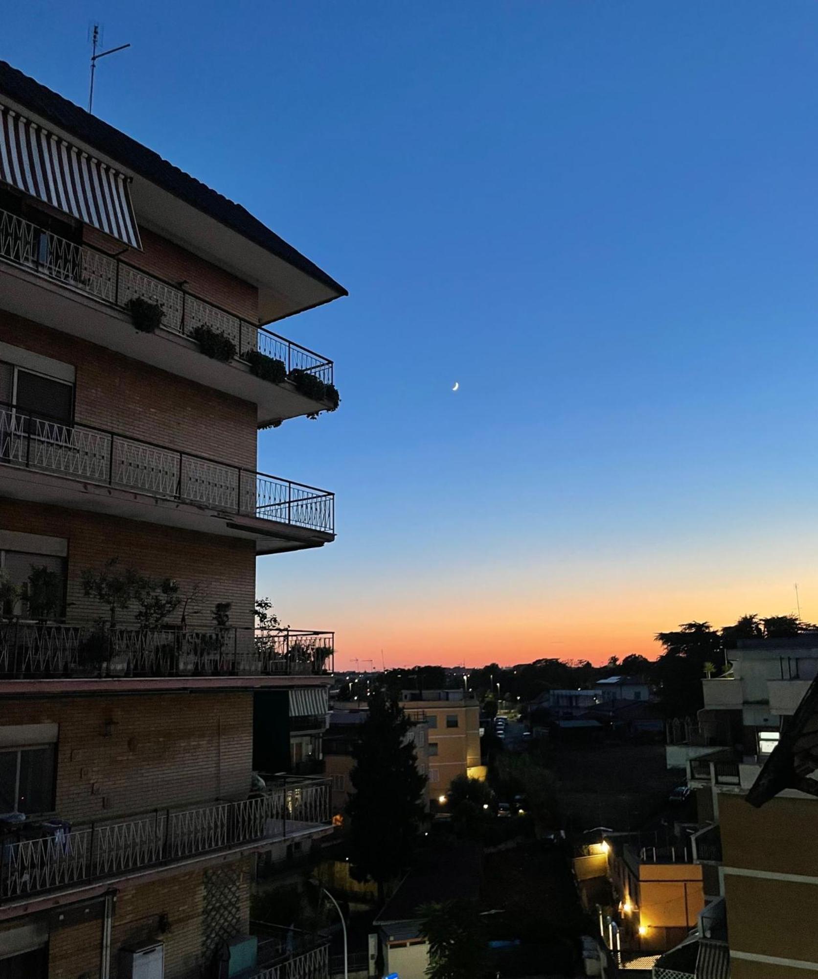 Smart Home Tiburtina ローマ エクステリア 写真